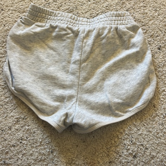 High wasted ( foldable) grey/ white sweat shorts. - Picture 2 of 3
